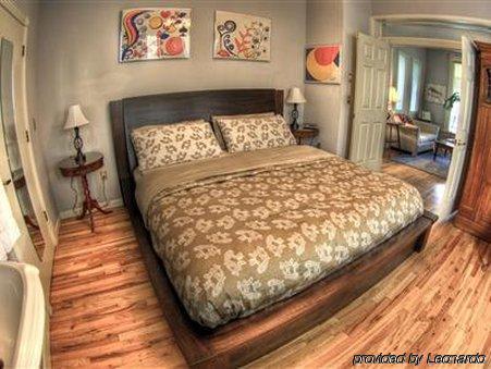 Queen Anne Bed And Breakfast DEN Pokoj fotografie